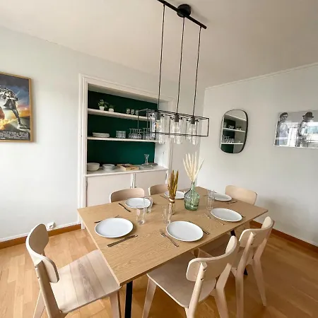 Cinema & Avec Balcon & Parking En Hyper Centre