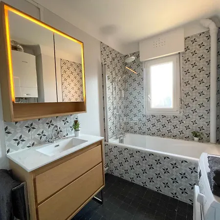 Cinema & Avec Balcon & Parking En Hyper Centre Apartment *