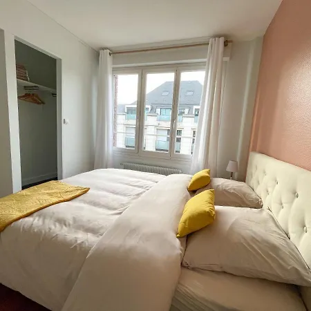 Апартаменты Cinema & Avec Balcon & Parking En Hyper Centre